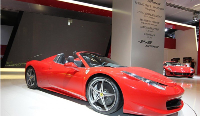 Ferrari 458 Spider, uusi superurheiluauton avoauto.