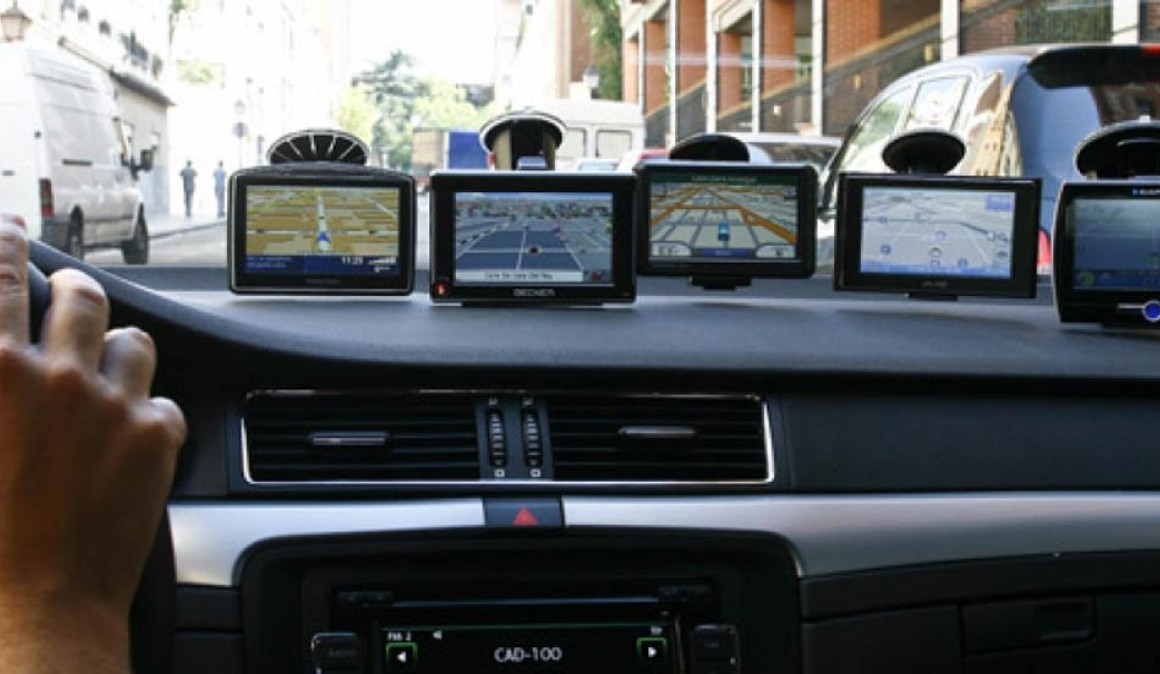Dudas: bærbar GPS-navigator eller GPS navigator allerede integreret i bilen?