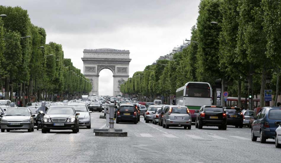 Paris interdira les voitures à 2024 diesel et l'essence en 2030