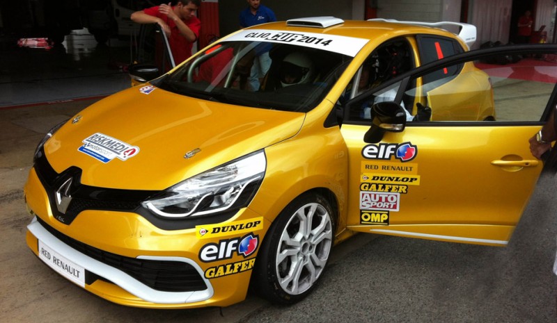 Novo Renault Clio Cup Car Race