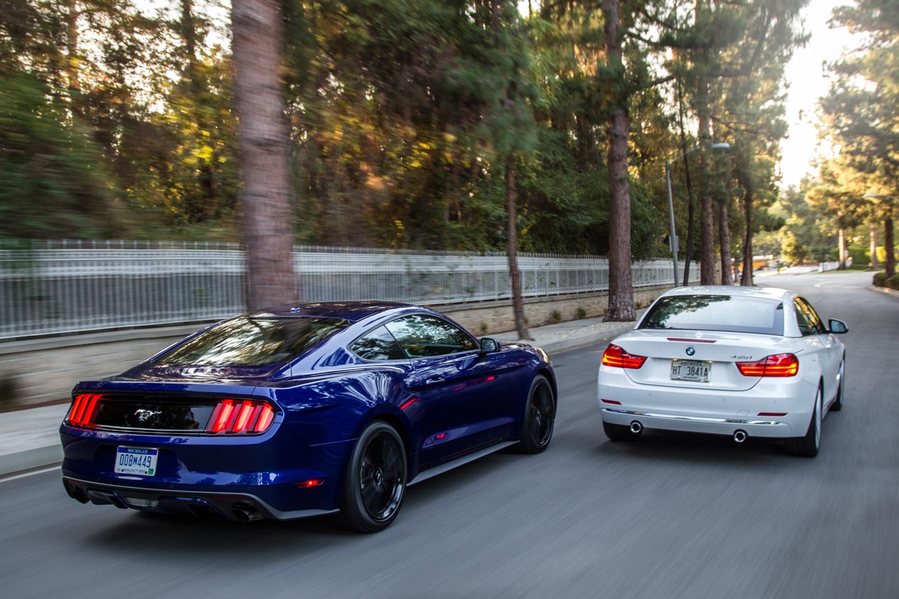 le contact comparatif: Ford Mustang vs BMW Série 4