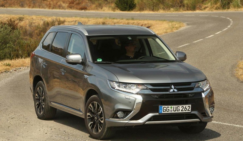 The 2016 Mitsubishi Outlander, already on sale in Spain