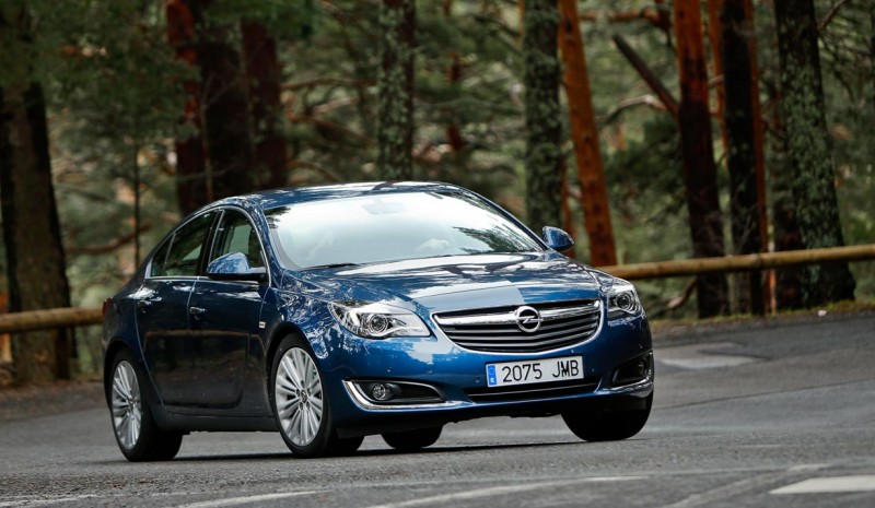 Opel Insignia, mikä on parempi, bensiini tai diesel?