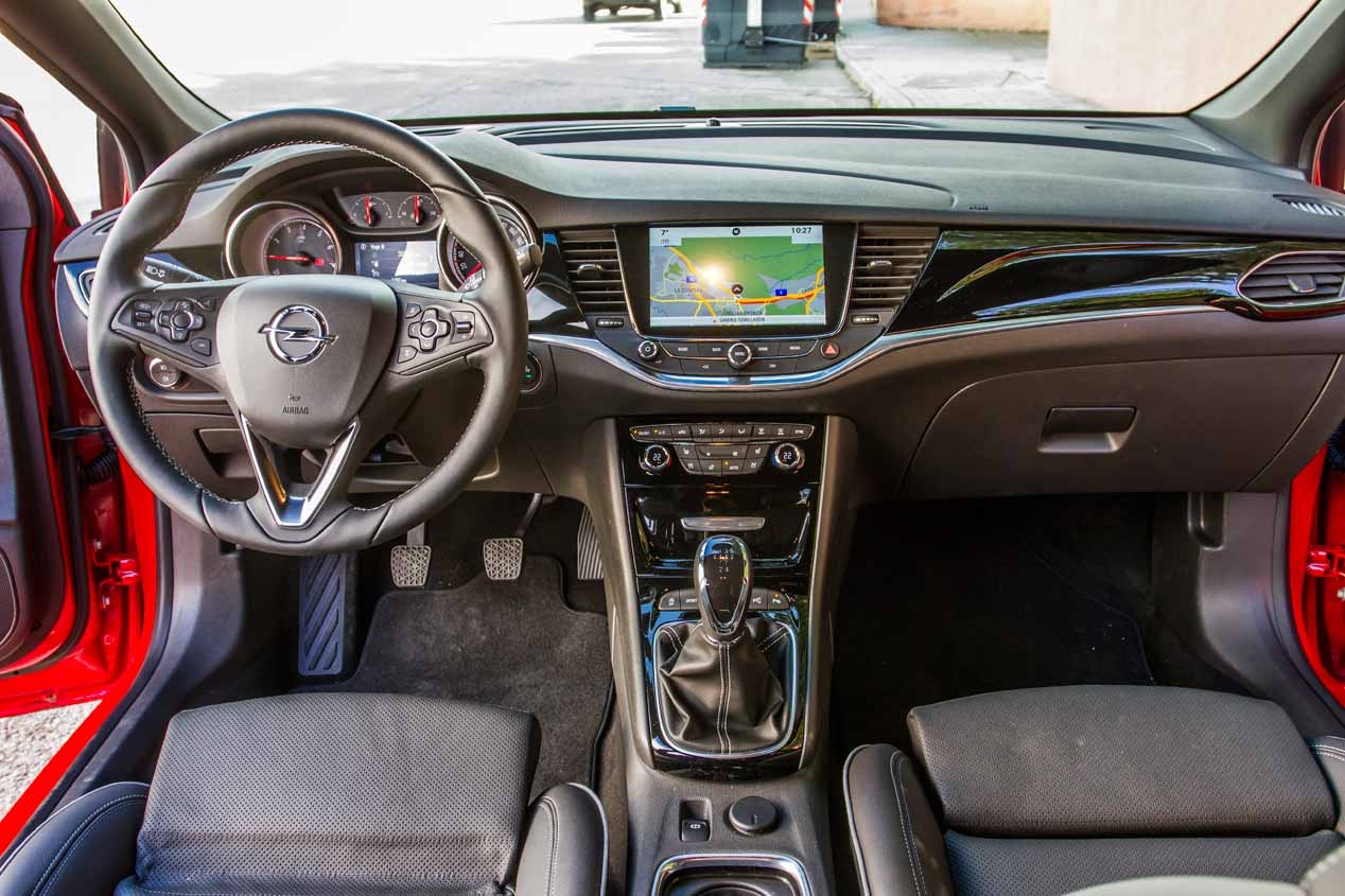 Opel Astra 1.0 Turbo Test Dynamic