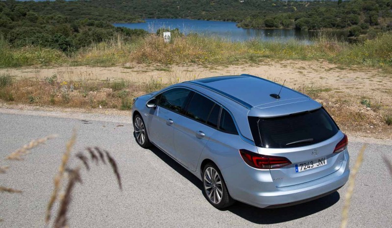 Opel Astra Sports Tourer 1.6 CDTI, testa