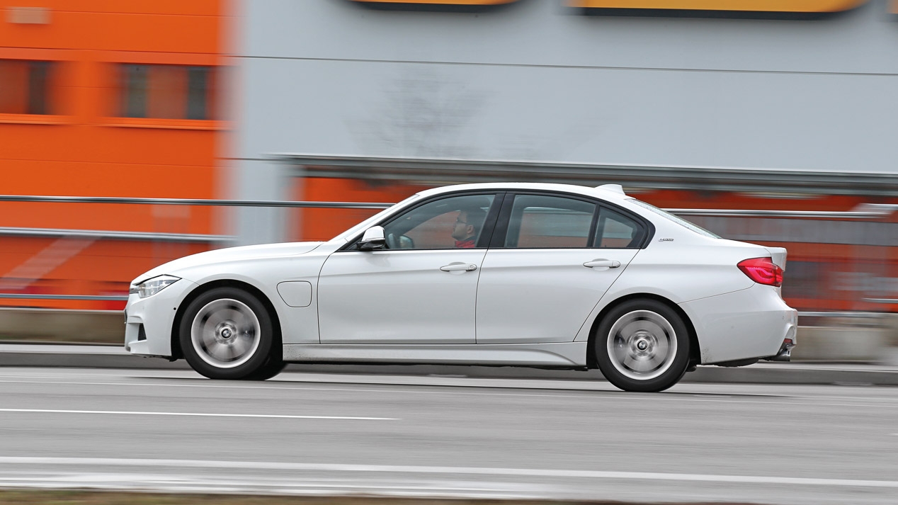 Testasimme uuden BMW 330E hyvin erityinen sarja 3