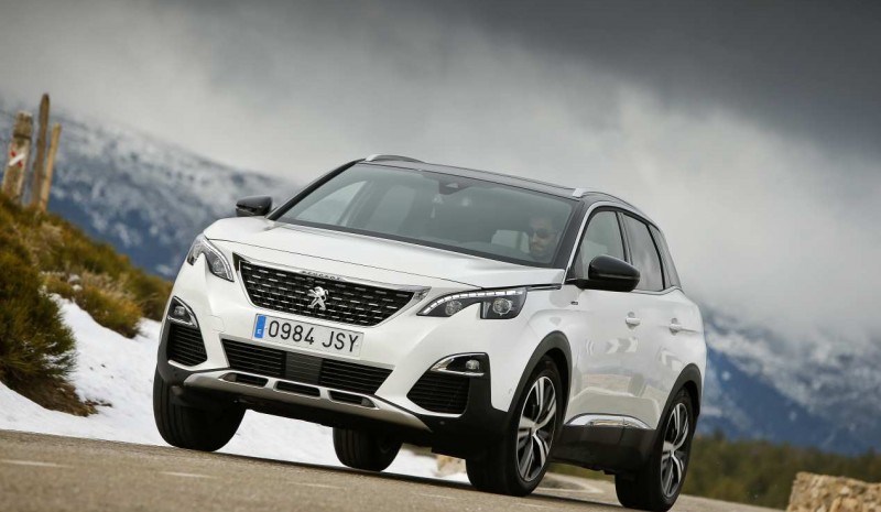 The new Peugeot 3008 with Advanced Grip Control, Safe
