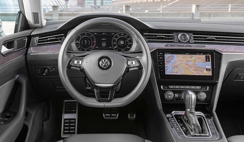 Den nya VW Touareg anländer i November 2017