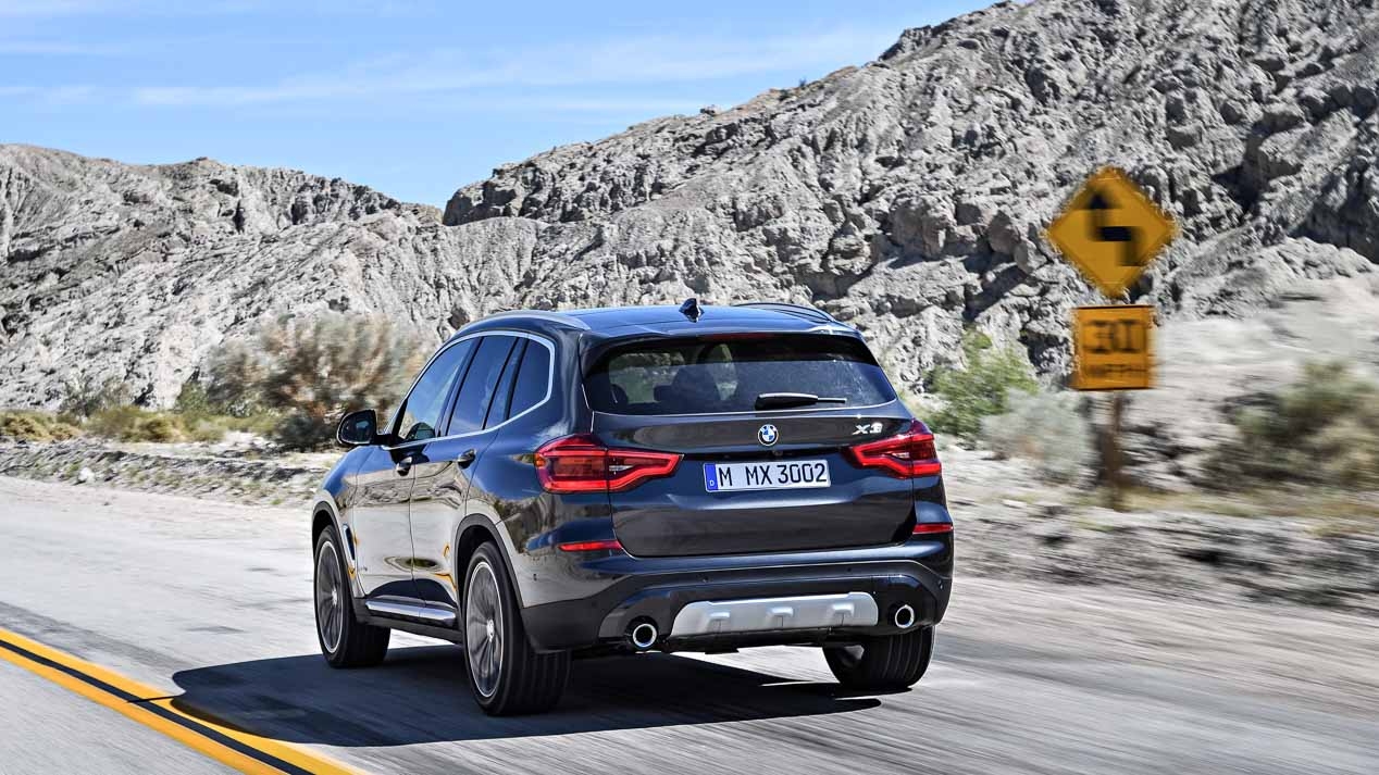 2017 BMW X3: tutte le foto del nuovo SUV in arrivo in autunno