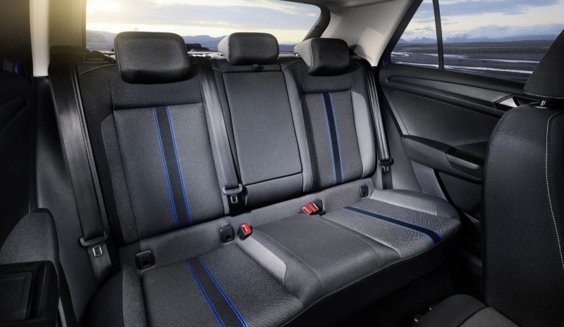 Volkswagen T-Roc: alla officiella bilder av nya kompakta SUV