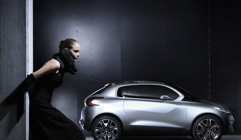 Peugeot voisi käynnistää uusi pieni SUV: 1008