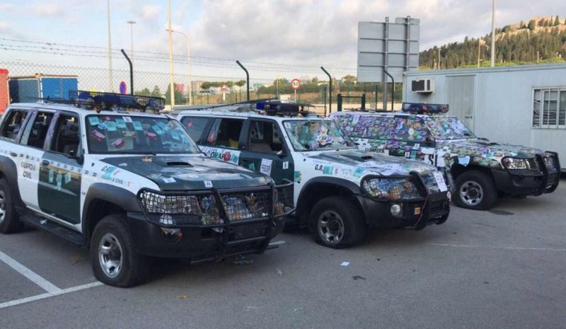 Le vetture della Guardia Civil sono state danneggiate da € 135.000 dopo le proteste da Barcellona