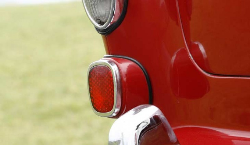 Volvo 122 S de 1964: detalle de los faros traseros