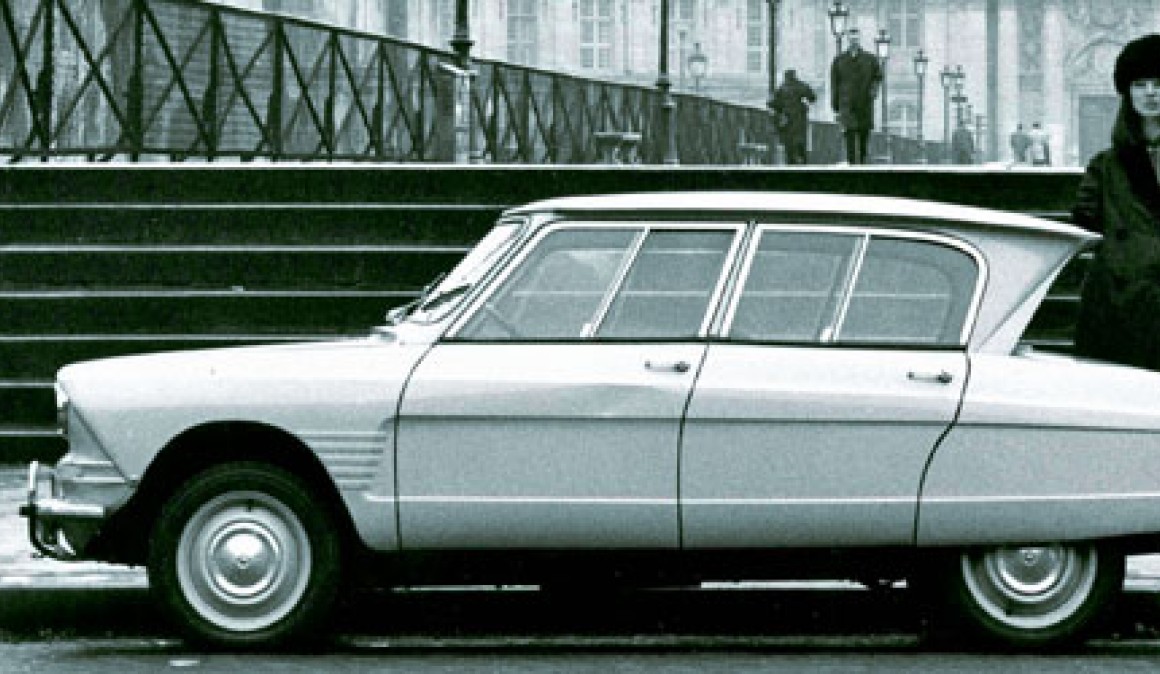 シトロエン・アミ-6の車1961