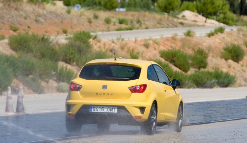 Grande Punto Abarth vs Seat Ibiza Cupra.