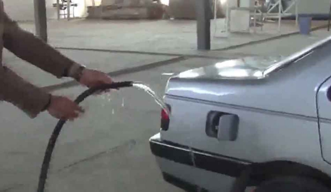 Um cientista inventa um carro que funciona com água (vídeo)
