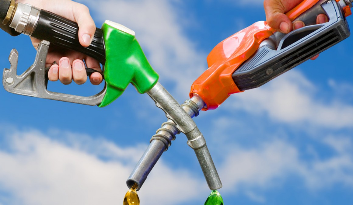 自動車販売：より多くのガソリンと電気。ディーゼル、停滞