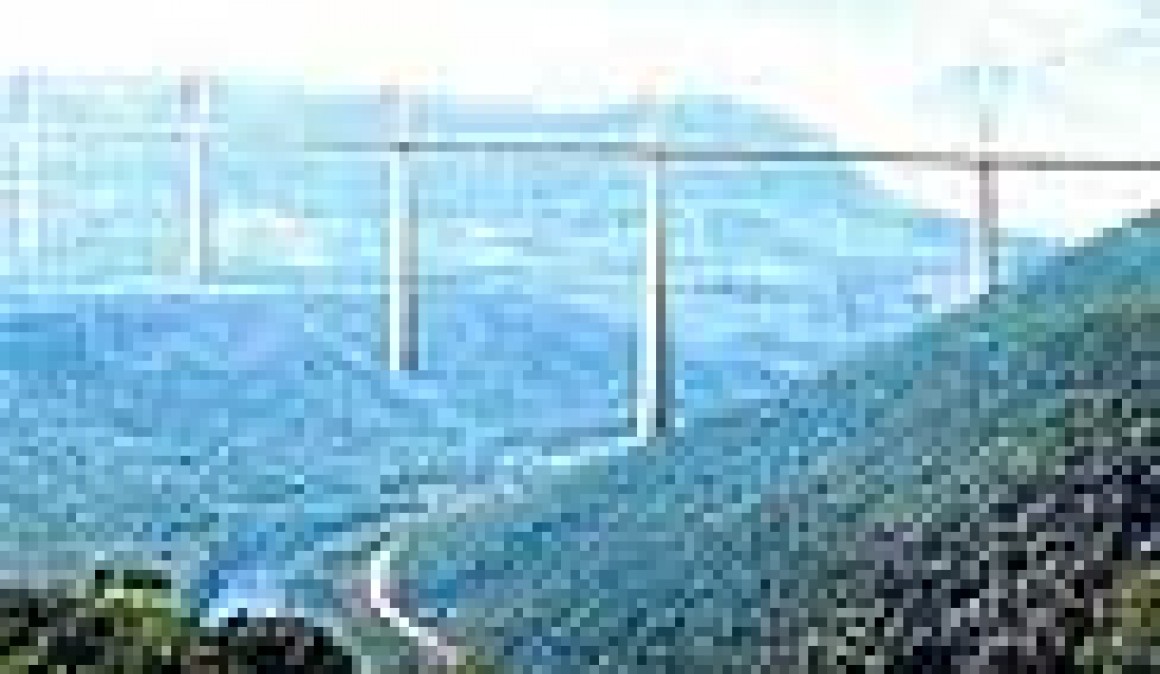 Frankrike innvier verdens høyeste bro