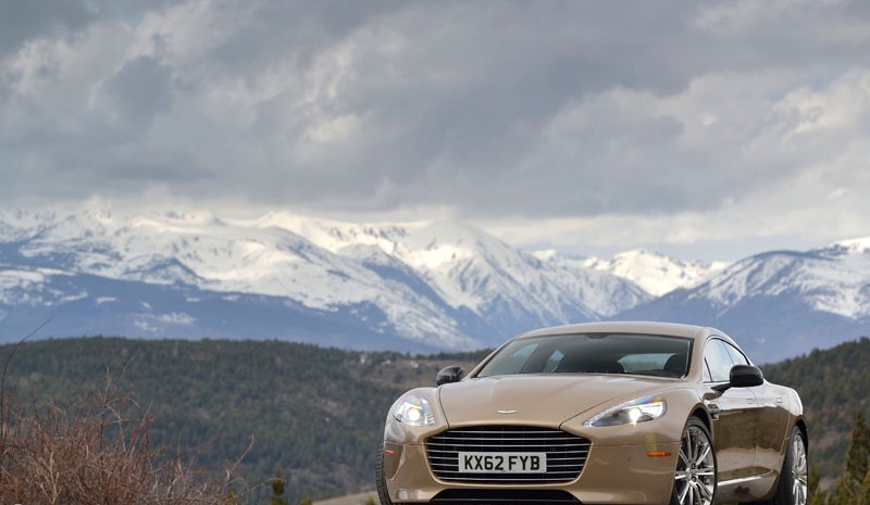 Kontakt: Aston Martin Rapide