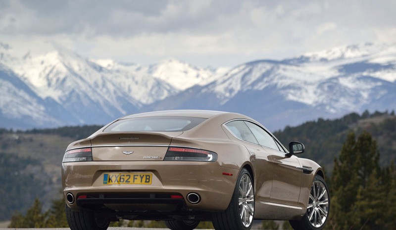 Kontakt: Aston Martin Rapide
