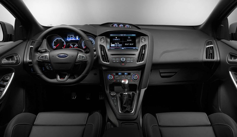 Ford Focus ST 2015, tervetuloa Diesel