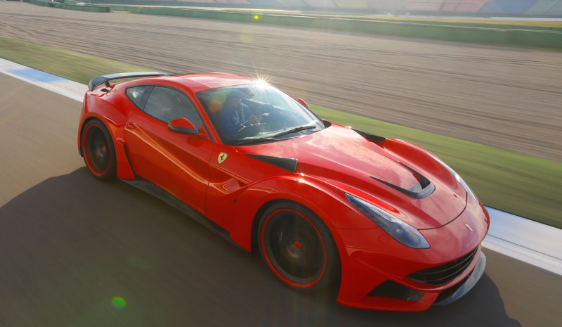 Contato: Novitec Ferrari F12 N-Largo, rachadura de esportes