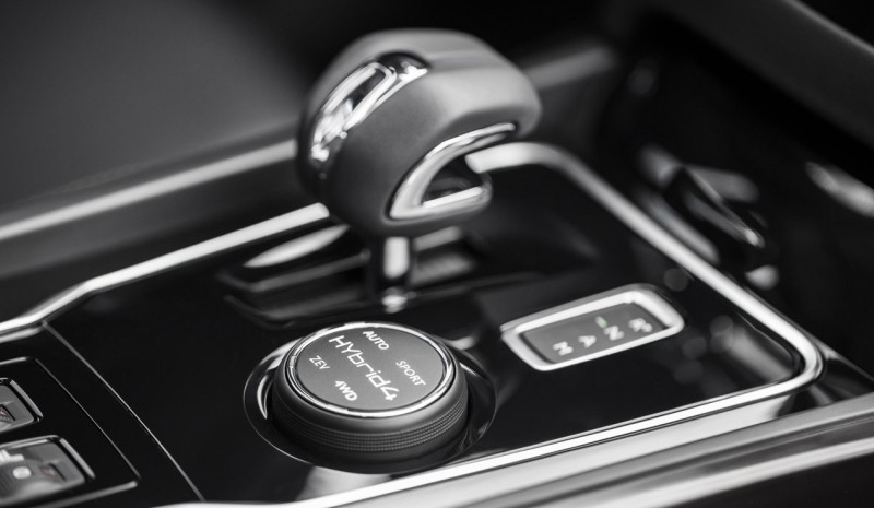 Peugeot 508 RXH 2015, versatility and efficiency