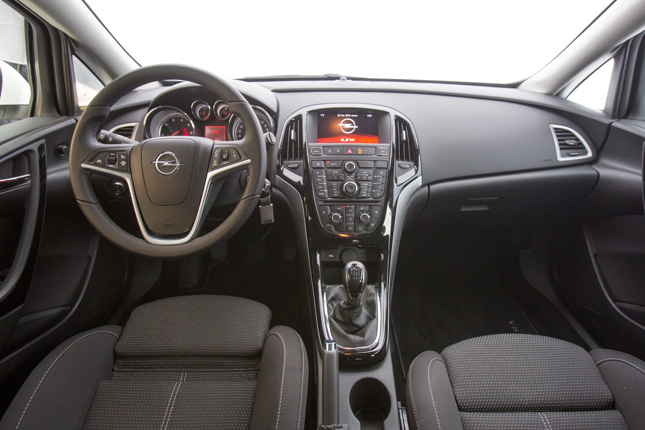 Vertailu: Honda Civic 1.6 i-DTEC vs 1,6 CDTi Opel Astra ja Peugeot 308 1,6 BlueHDI