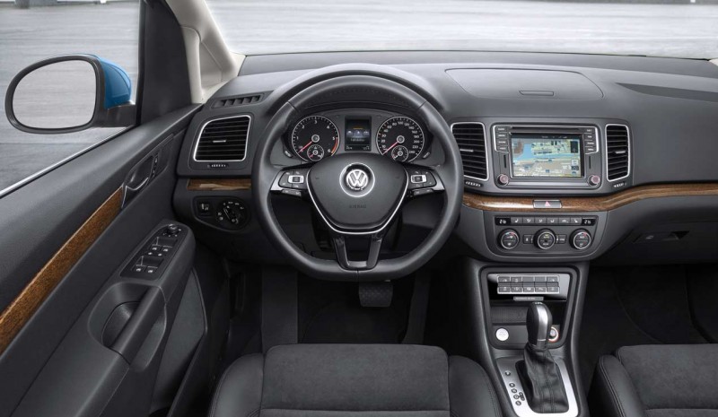 Första Test: VW Sharan 2016 mer teknik och effektivare