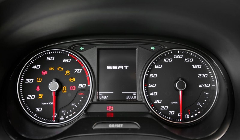 Seat Ibiza 1.4 TDI Seat Ibiza 1.0 TSI contro