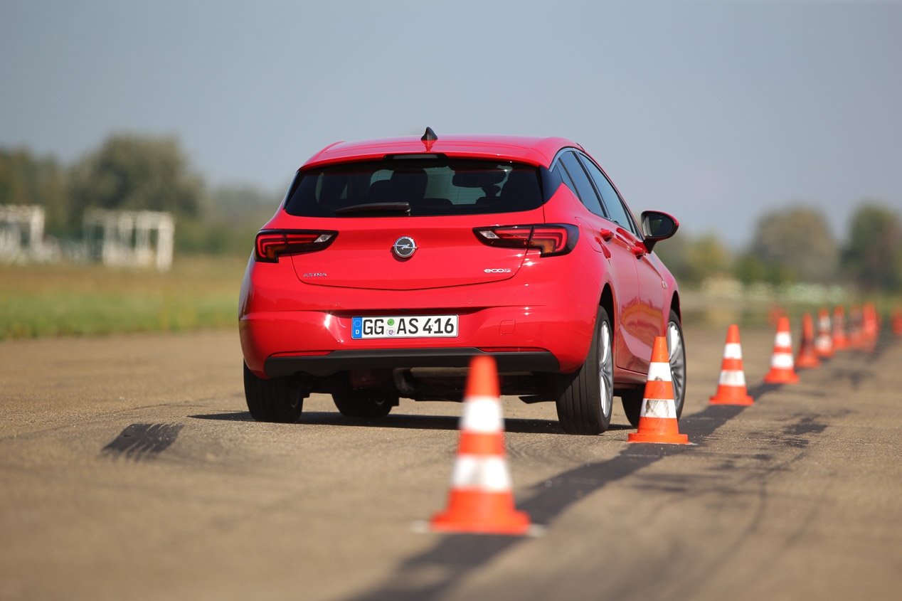 Opel Astra 1.4 Turbo behavior