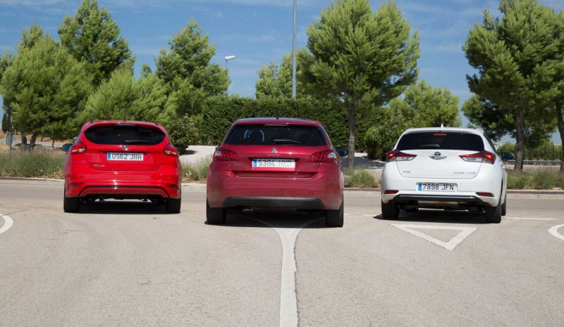 Ford Focus 1.5 TDCi / 120, Peugeot 308 1.2 Pure Tech / 130 and Toyota Auris Hybrid, ¿gasoline, diesel or hybrid?