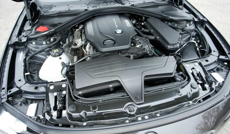 BMW 316d vs Volkswagen Passat 1.6 TDI: ultra-efficient sedans