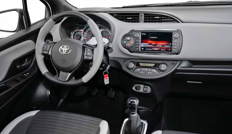 Test Opel Corsa 1.0 Turbo en Toyota Yaris 100