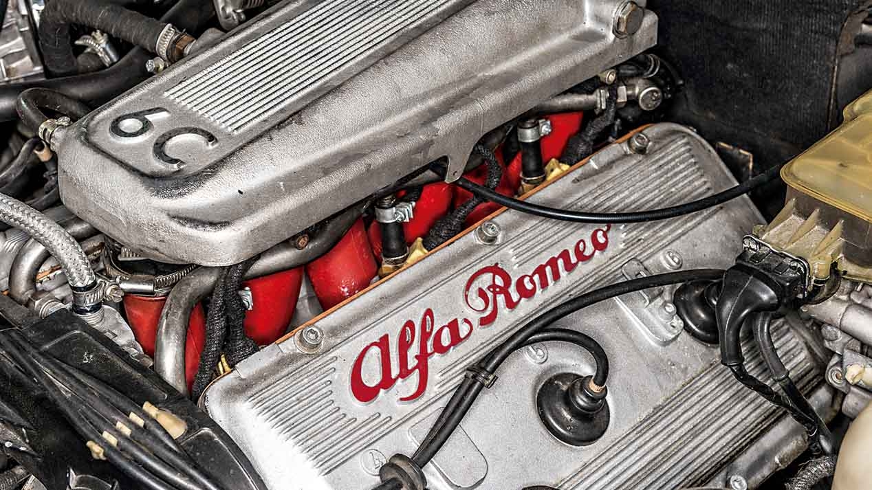 Alfa Romeo 75 V6 engine QV