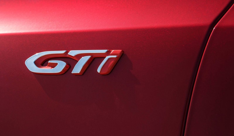 Peugeot 3008 GTI: premières images et données