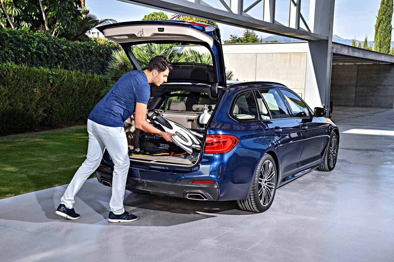 2017 BMW 5 سلسلة الأسرة السياحة