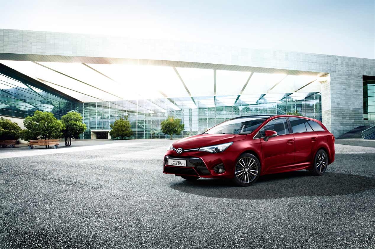 Toyota Avensis 2017 Familie