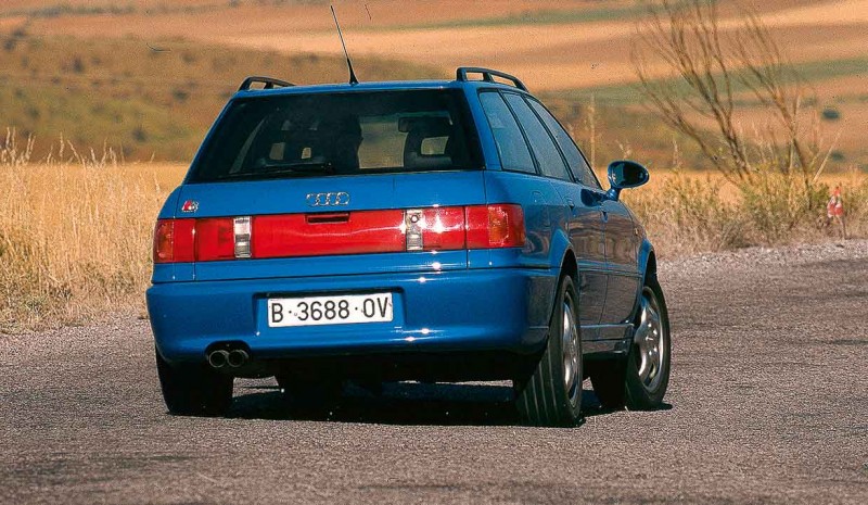 Audi RS2 testata legendaarinen urheilu