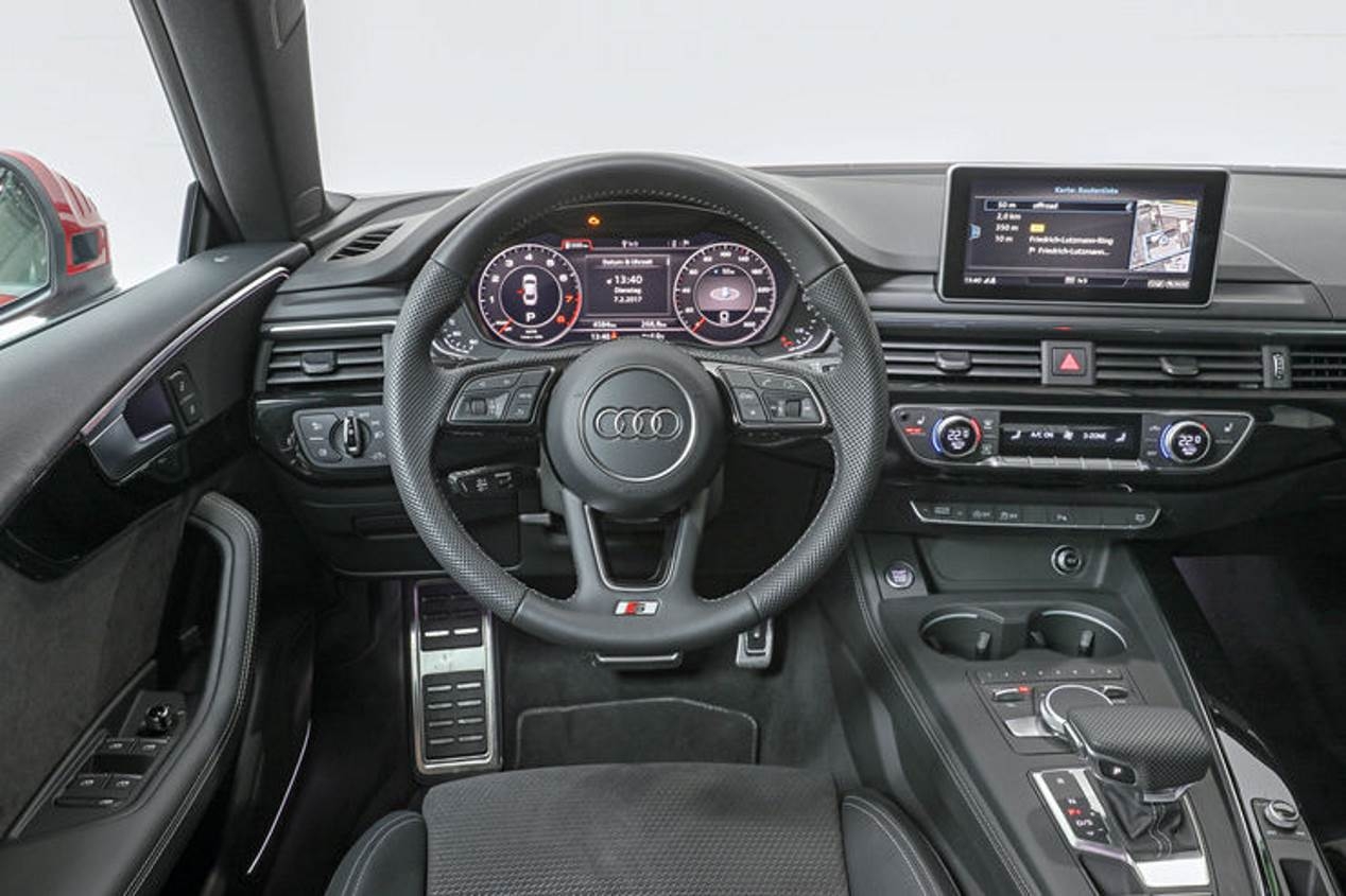 Foto's van binnen de Audi A5