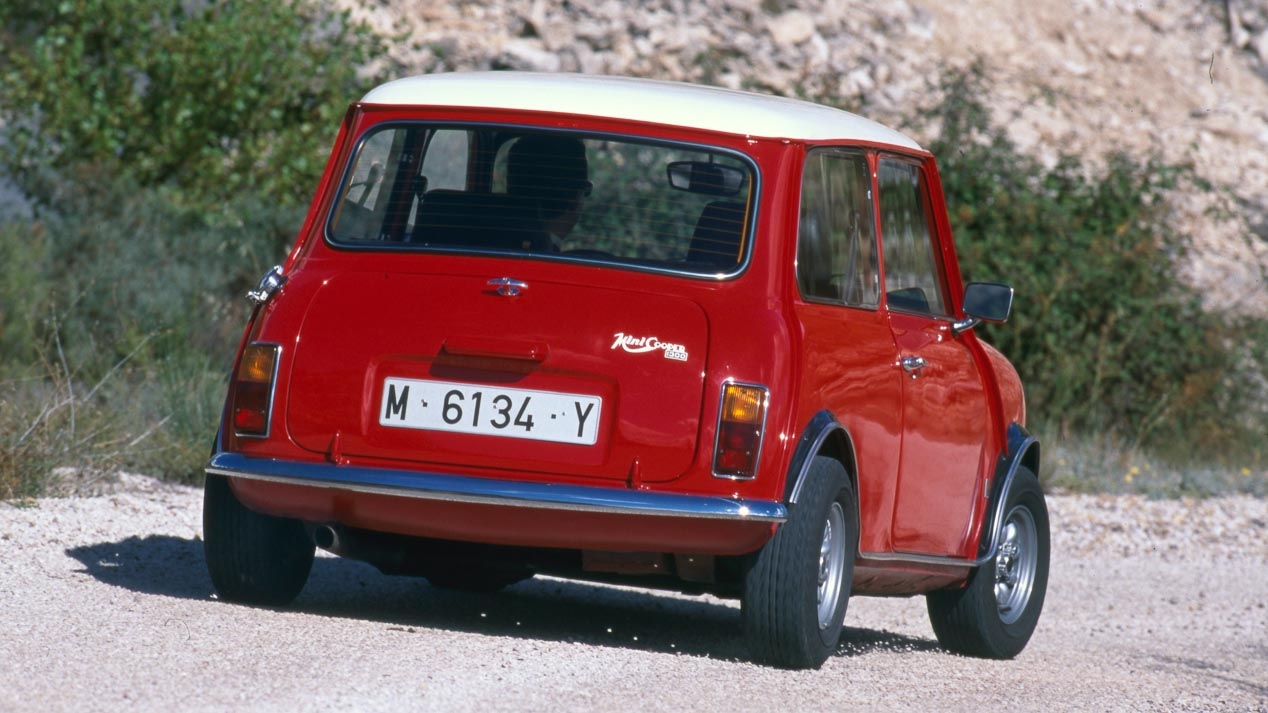 Mini Cooper 1300: the story of a legendary sports