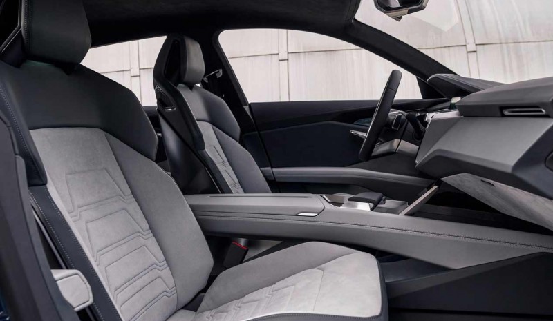 Audi e-tron Quattro 2018 bilder av nya elektriska SUV