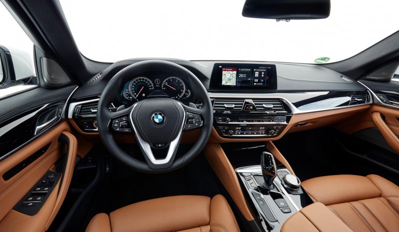 2017 BMW 5 Series Touring test