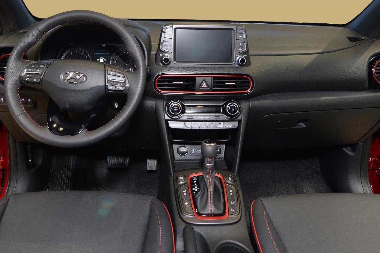 Hyundai Kona: Interior