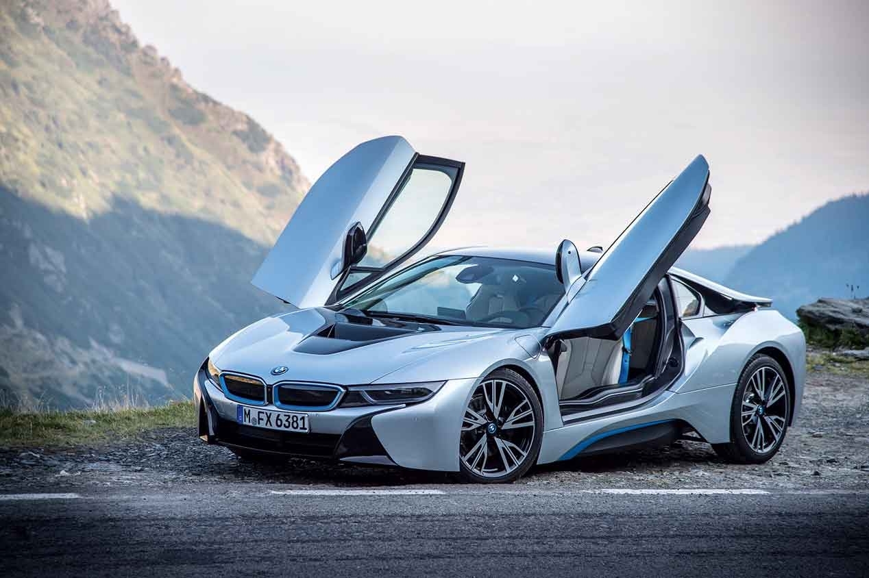 Qu'est-ce que BMW outsells, électrique et hybride ou sport?