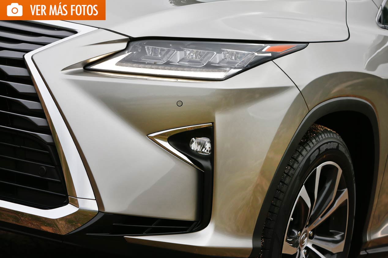 See more photos of the Lexus RX 450h